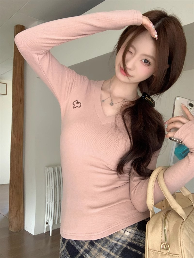 Official picture of velvet design niche embroidered V-neck long-sleeved T-shirt for women in spring, autumn and winter, slim-fit inner top