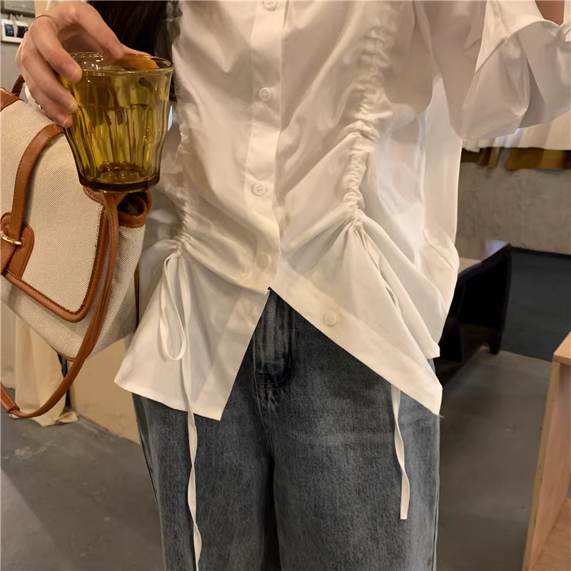 Actual shot of Korean style early autumn top, lazy and slim, long-sleeved drawstring white shirt for women with niche design