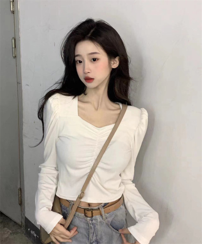 Actual shot of square-neck puff long-sleeved bottoming shirt for women in spring, slim-fitting top with versatile short style and new style