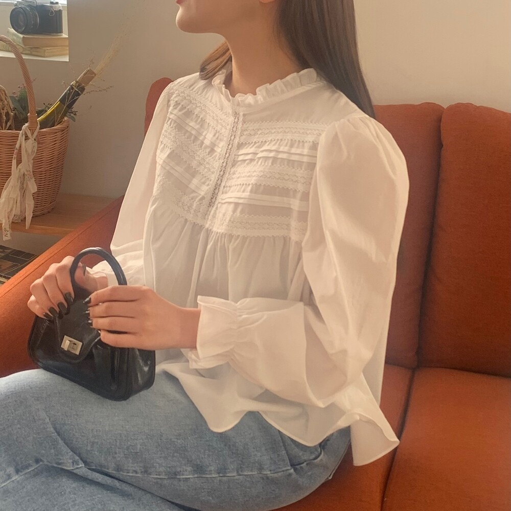 Sweet temperament Korean Dongdaemun earring shirt lace cotton long-sleeved Korean style shirt