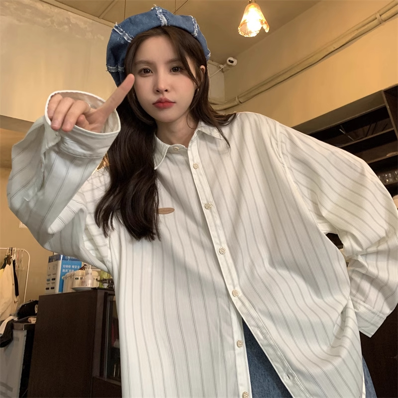 Real shot 2024 white striped long-sleeved shirt layered shirt Japanese retro small man top