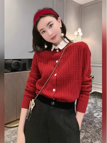 Fashionable lapel contrast color design niche knitted cardigan autumn and winter new soft waxy age-reducing twist red sweater for women