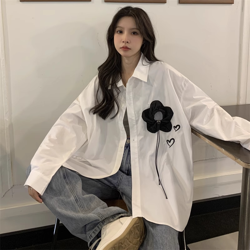 Real shot of white long-sleeved shirt for women 2024 spring and autumn Hong Kong style niche design printed shirt trend