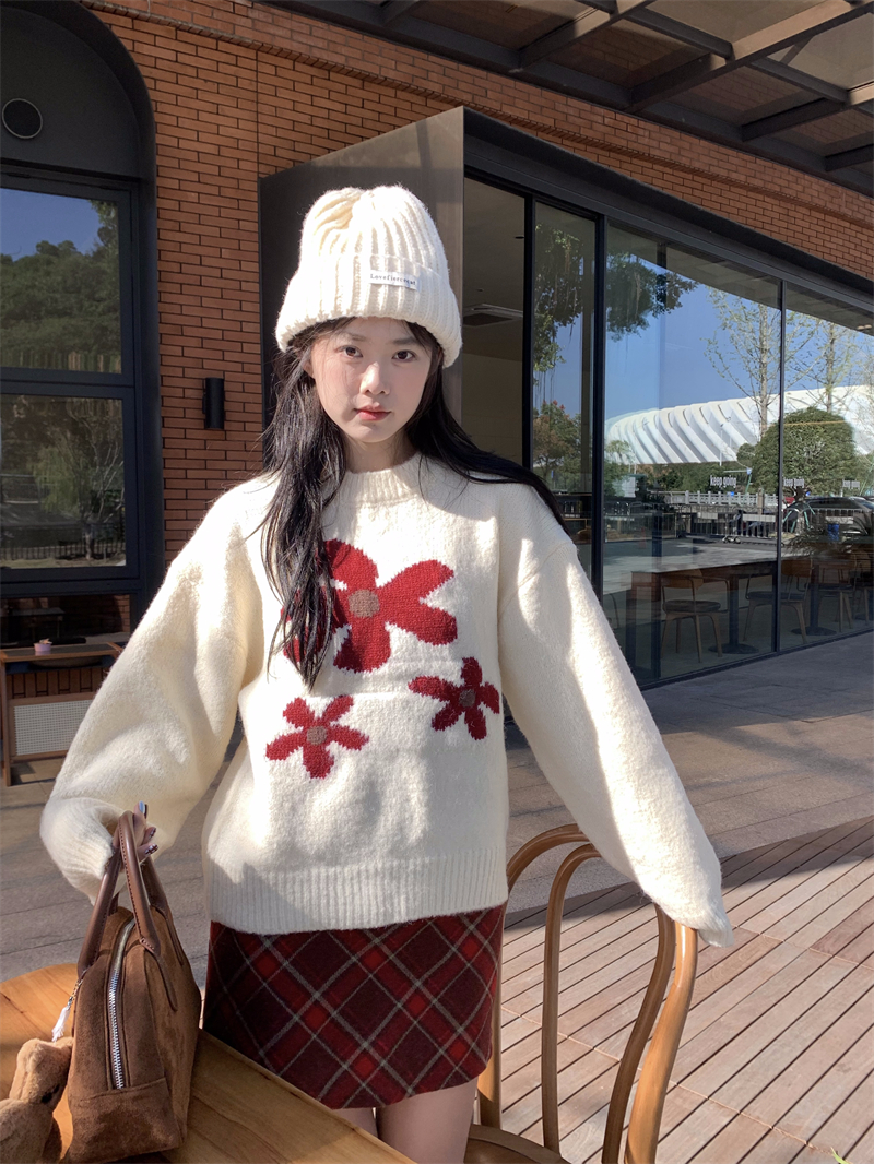 實拍~甜美圓領磨毛拼色花朵圖案長袖毛衣上衣女