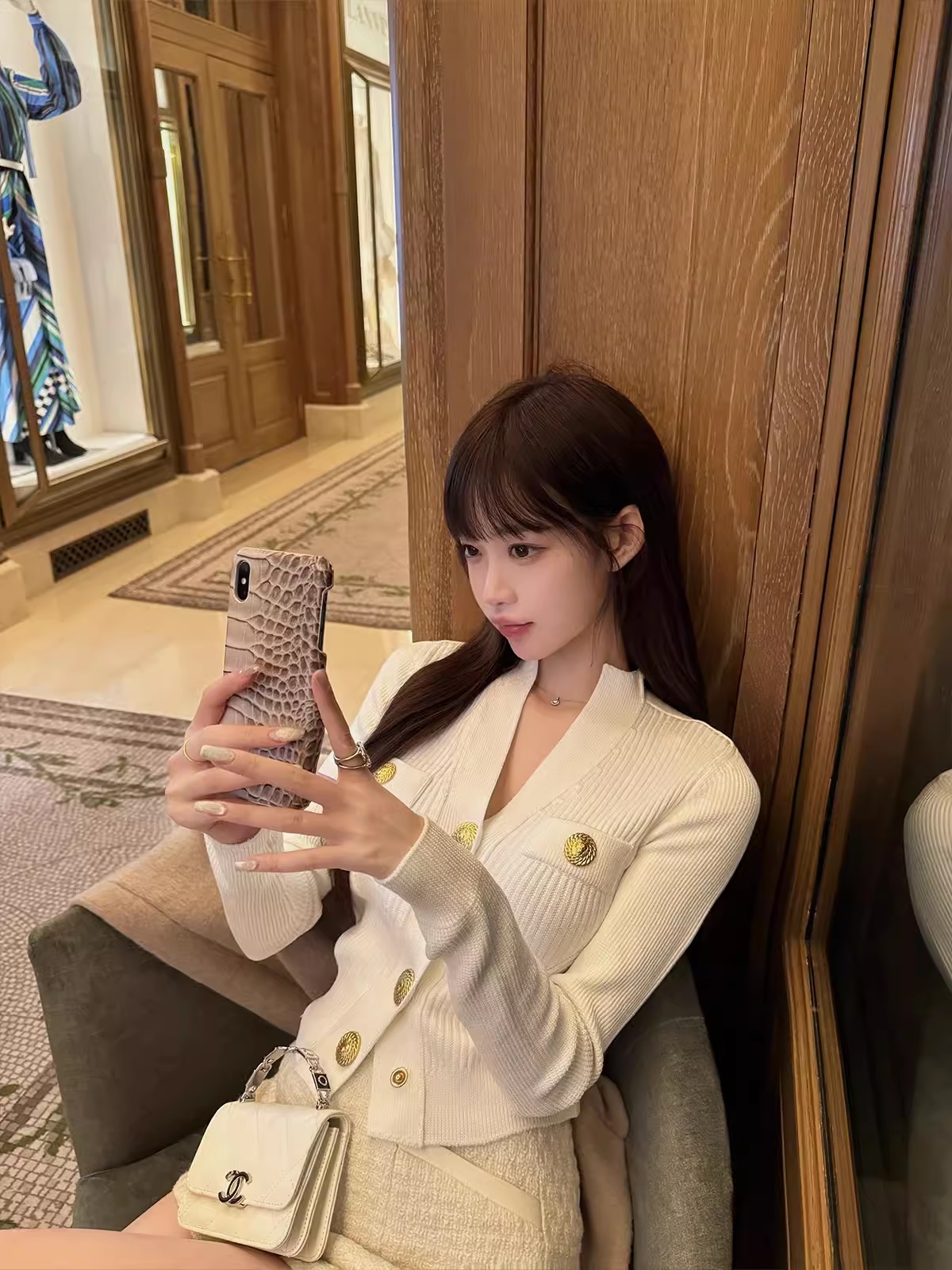 早安樊樊 經典金扣針織開衫女冬短款修身氣質香風V領上衣