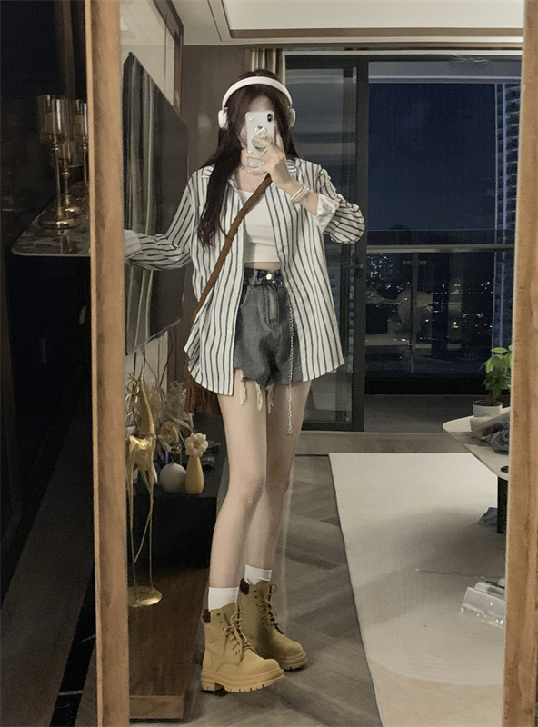 條紋防曬襯衫女薄款休閒襯衣罩衫外套設計感小眾長袖上衣