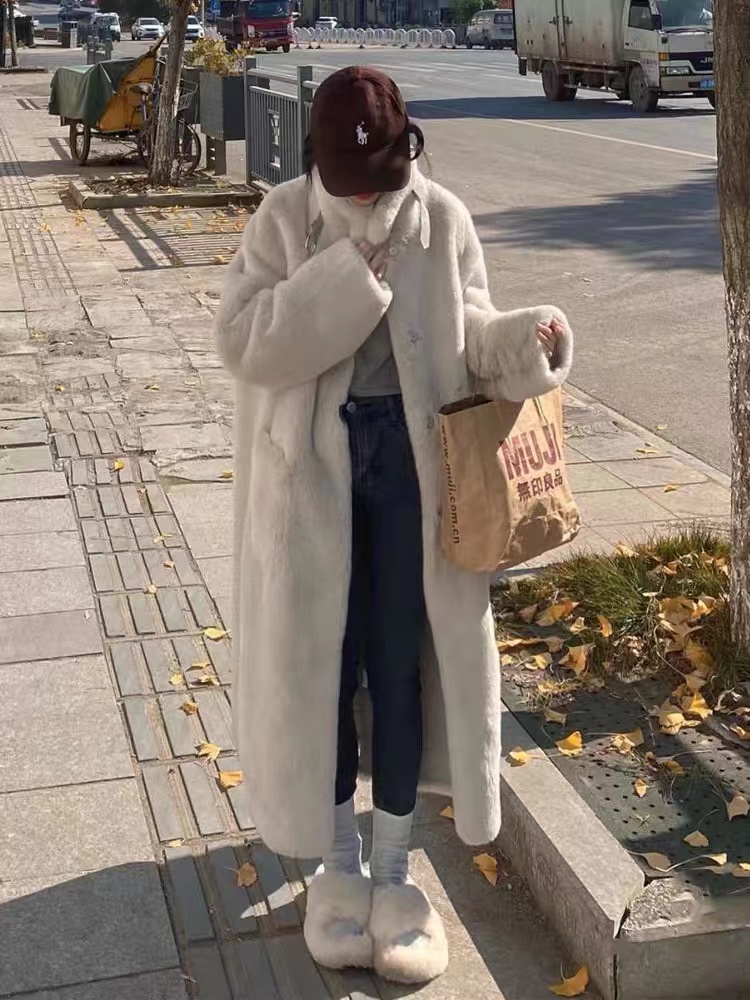 Lamb wool coat for women 2024 new winter thickened loose fur one-piece long imitation fur stand collar plush coat
