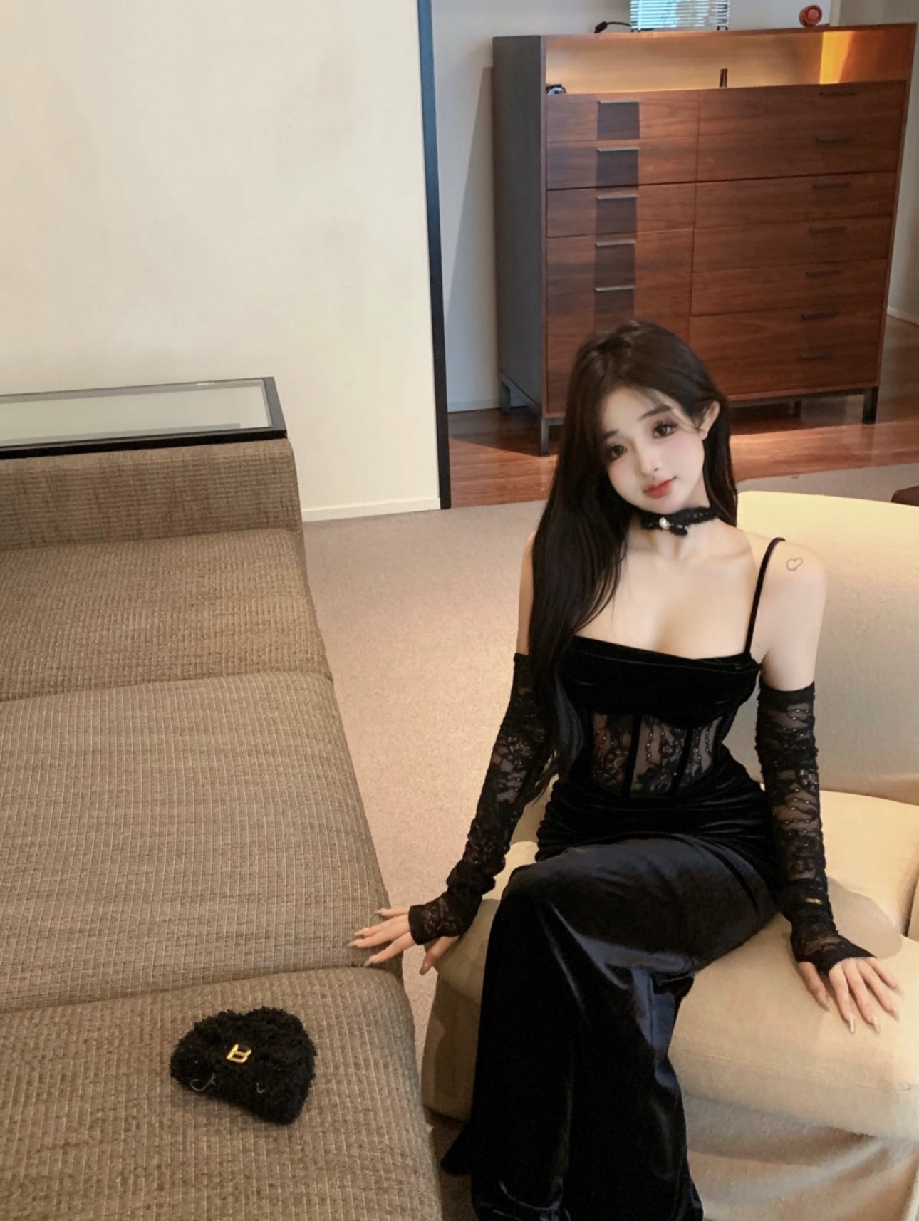Real shot of sexy heavy industry fishbone suspender velvet slim hip wrap dress