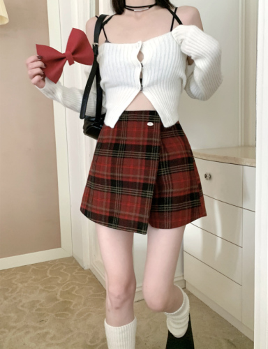 Actual shot of high-waisted slim retro red plaid A-line woolen culottes