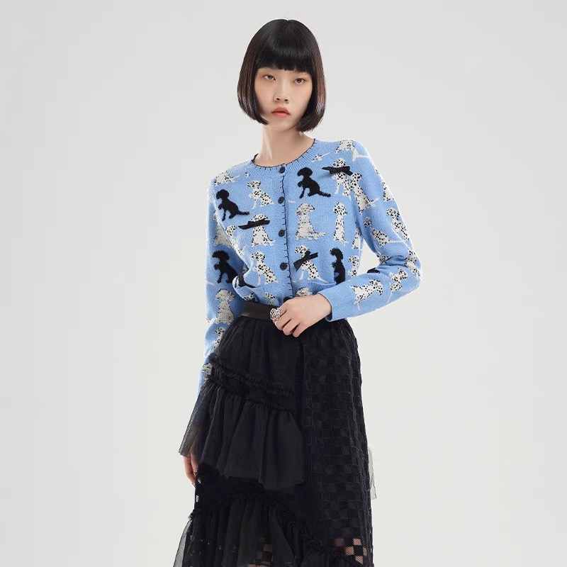 冬裝款 JS女裝時尚淺藍提花針織衫 S242104320