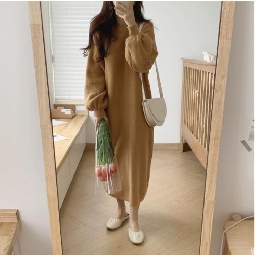 Actual shot of large size early spring knitted dress Korean style round neck lantern sleeve knee-length long dress