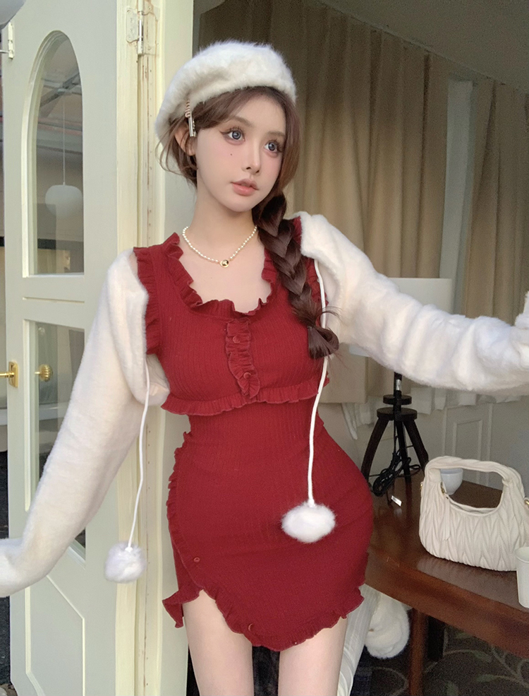Real shot of fashionable short plush waistcoat for women retro red sexy and gentle suspender skirt suit