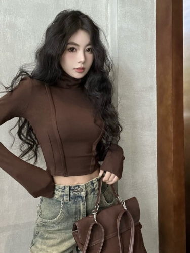 Actual shot of autumn and winter hot girl style slim fit waist-cinching short plus velvet warm high collar with shoulder pad bottoming shirt