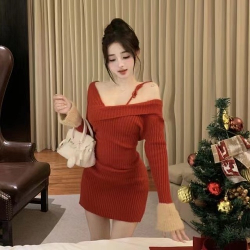 Autumn and winter hot girl color-blocked sleeves V-neck off-shoulder knitted hip-covering slim fit inner style sweater dress