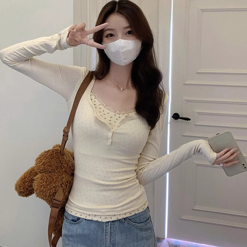 Fake two-piece lace floral bottoming shirt for pure lust hot girls slim slim long-sleeved T-shirt tops for women in autumn and winter