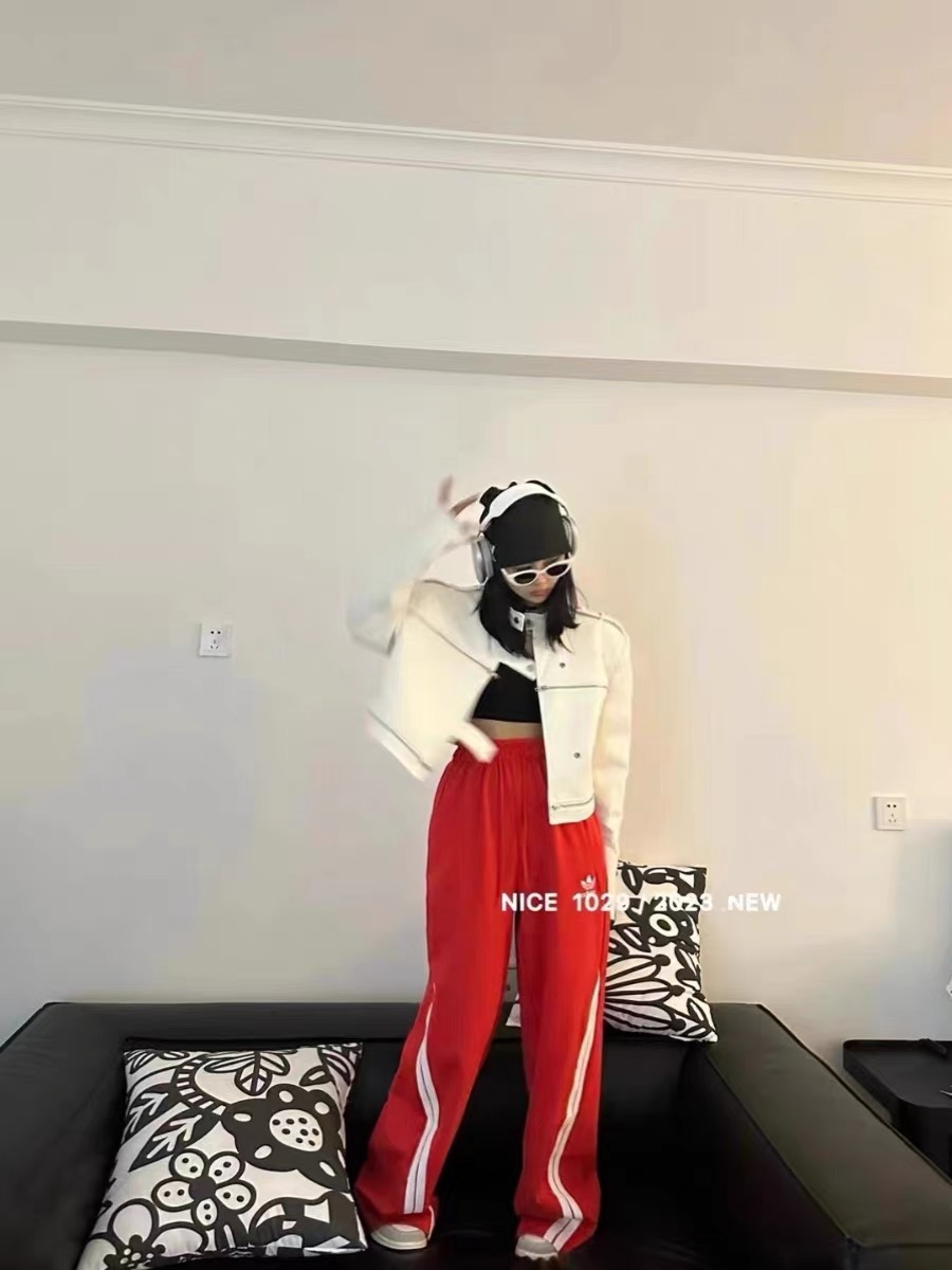 Short pu leather jacket for women 2024 early spring new Korean version fashionable and stylish personalized zipper design motorcycle jacket