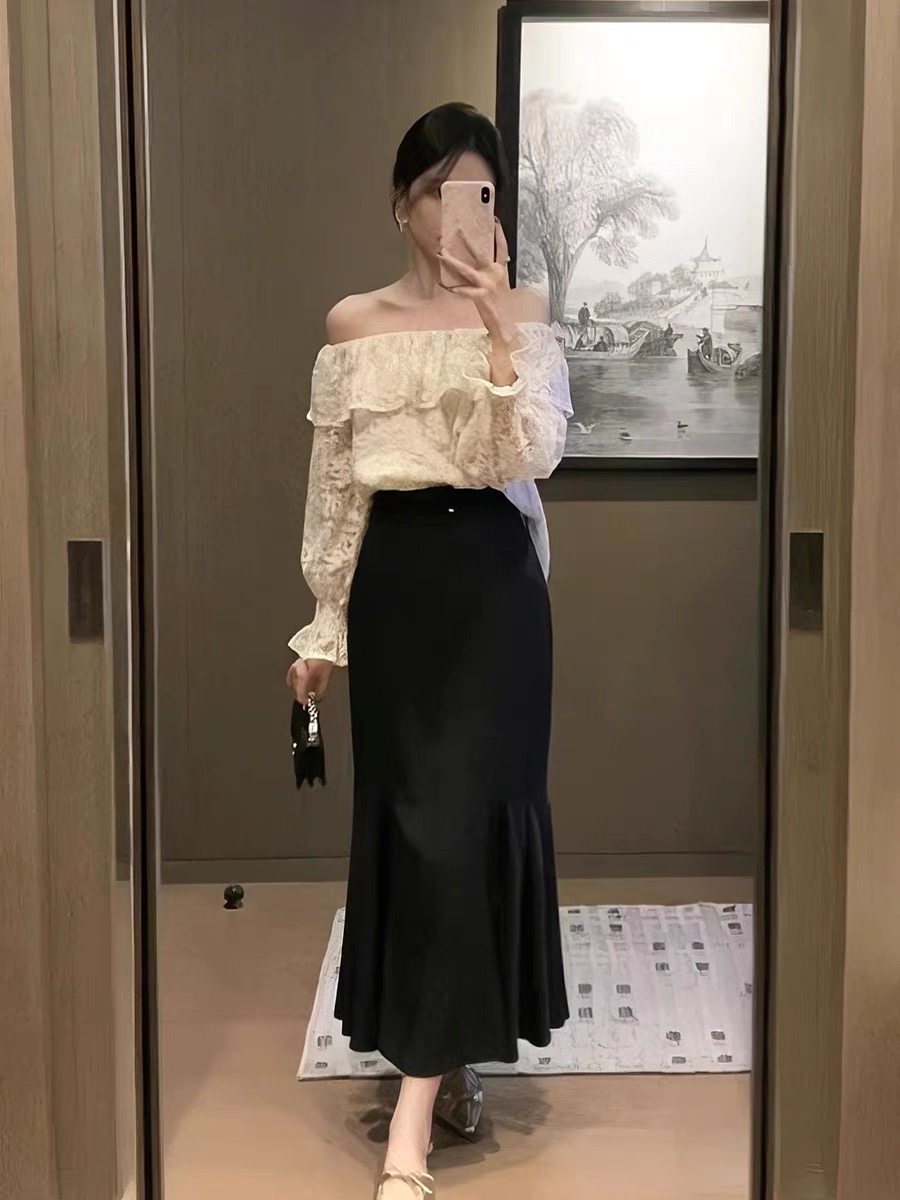 2024 early spring French one-shoulder off-shoulder sexy lace high-end long-sleeved shirt