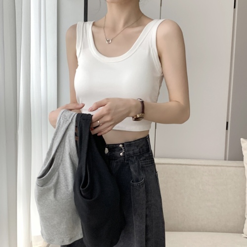 2024 Real shot of vest for women in summer, beautiful bottoming, bra straps, breast pads, hot girl outfits, sleeveless short tops for outer wear