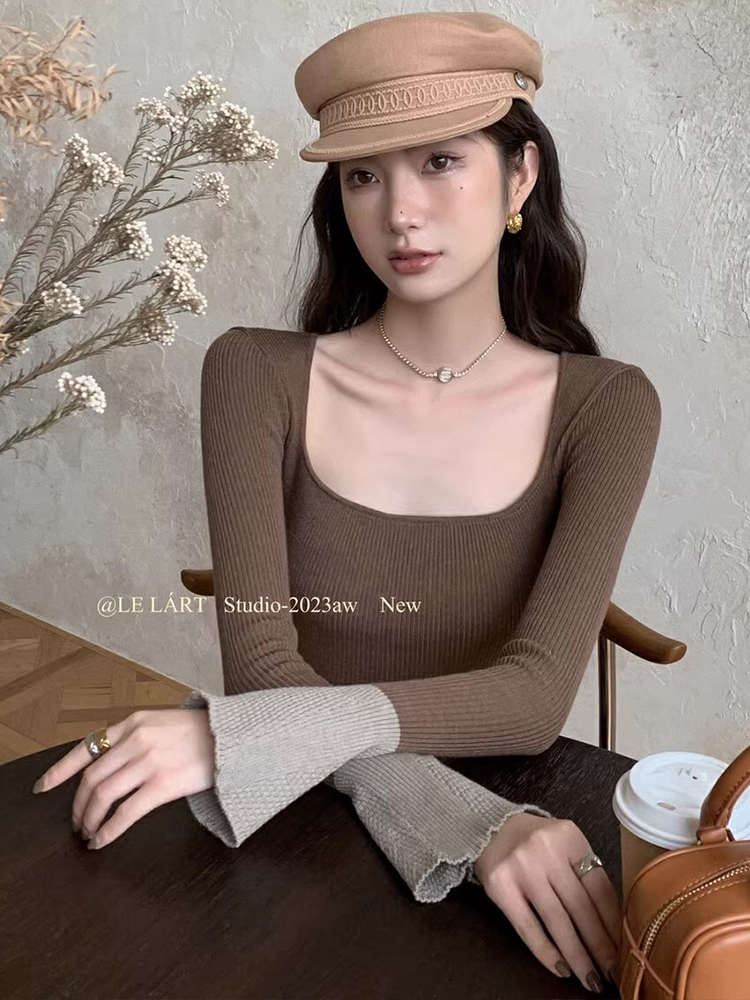 法式優雅拼色方領修身針織衫女秋冬新款顯瘦內搭喇叭袖毛衣女