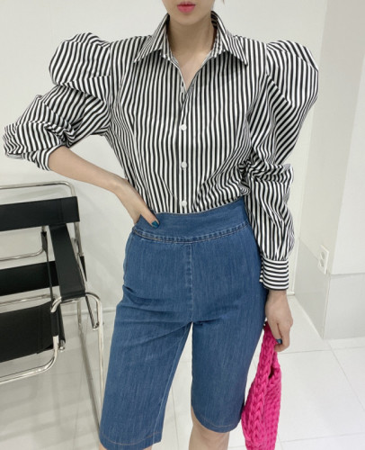 The size has been updated chic Korean spring new fashionable design puff sleeve top shirt