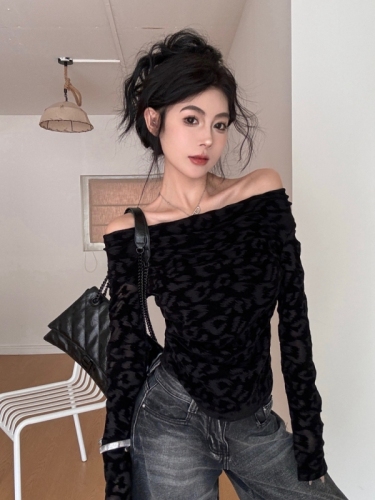 Real shot of retro swing collar houndstooth pattern bottoming shirt for hot girls with one shoulder black slim inner long-sleeved top