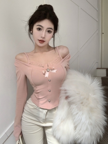 Real shot of girl's inner patchwork lace bottoming shirt for women autumn and winter bow warm fake two-piece long-sleeved top