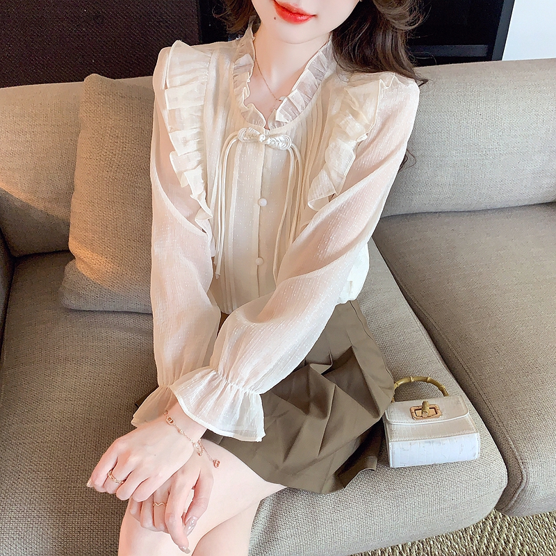 2024 Early Spring Dreaming into Jiangnan ~ New Chinese style national style fairy shirt exquisite buttoned fungus hem heavy industrial top