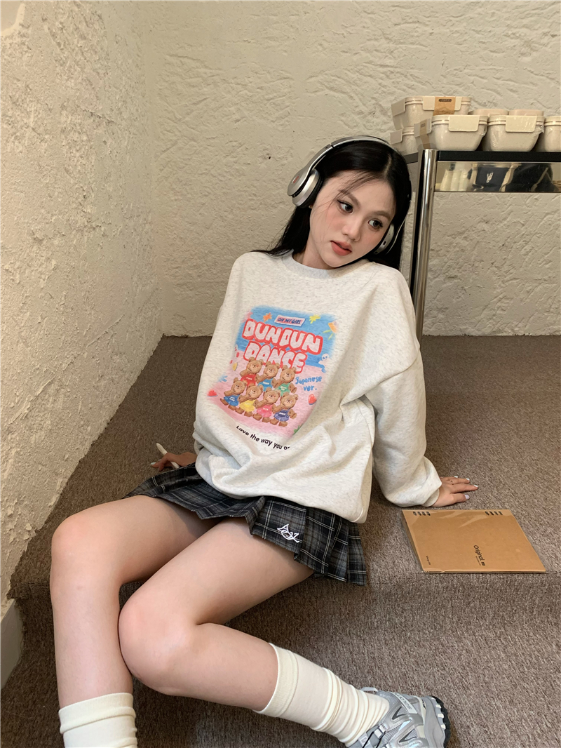 Actual shot of versatile childlike bear loose sweatshirt