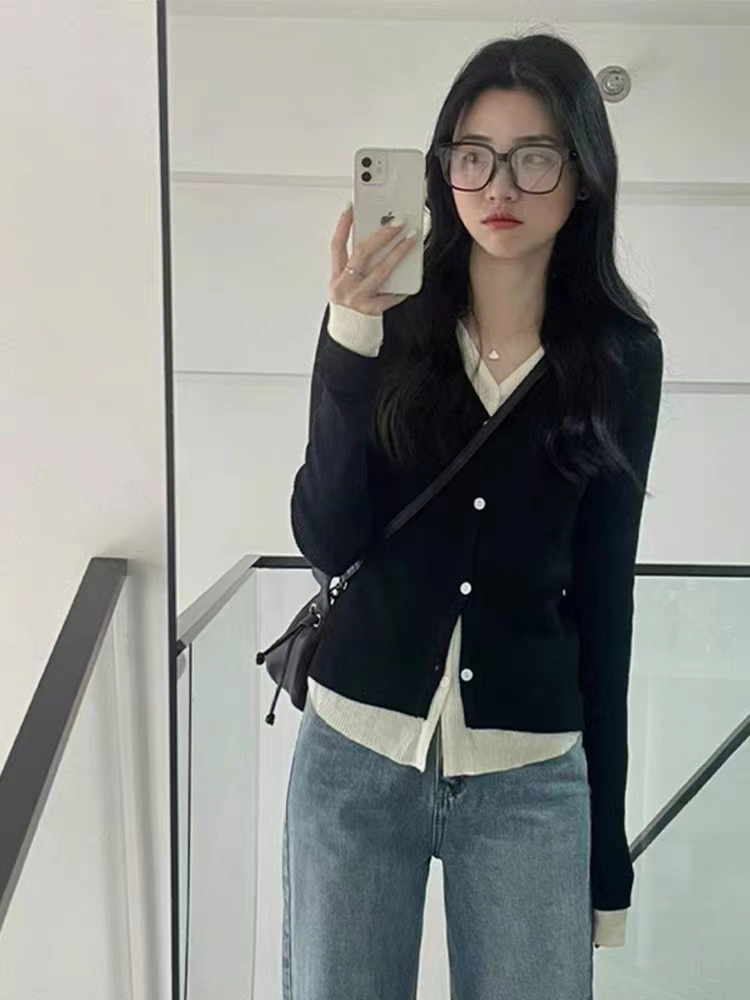 2024 spring Korean chic long-sleeved top fake two-piece black knitted cardigan for women new style with wool top inside