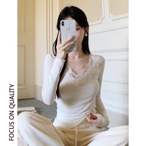 Designed lace splicing V-neck fungus T-shirt for women 2024 spring new slim-fitting bottoming shirt trendy