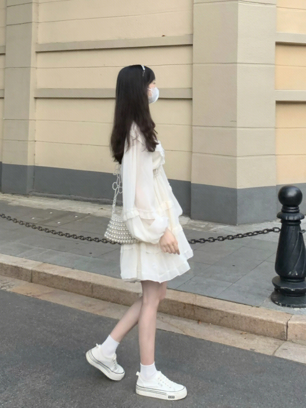 Sweet long-sleeved white dress, gentle and ladylike short skirt, niche and unique babydoll skirt for spring