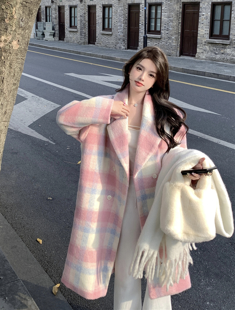 Real shot of plaid woolen coat for women winter high-end small fragrant quilted mid-length woolen coat