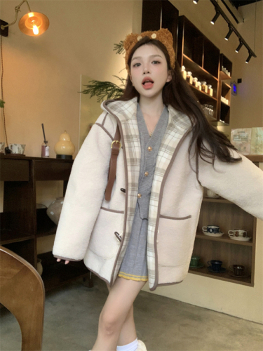 Actual shot~Japanese style gentle style horn button cotton jacket lamb velvet thickened velvet jacket for women in autumn and winter for small people