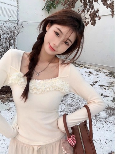 Sweet style lace stitching square neck long-sleeved T-shirt for women spring and autumn design slim gray bottoming shirt short top