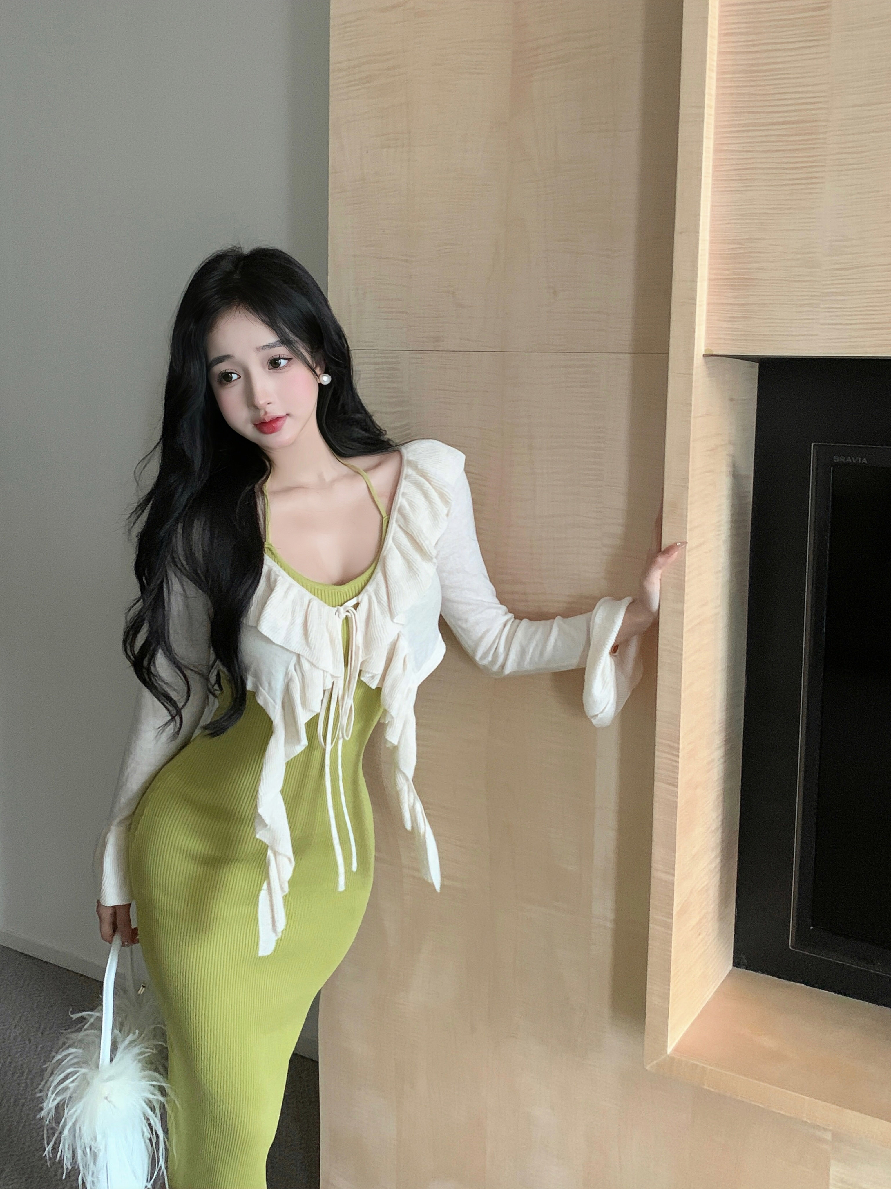 Actual shot ~ Spring new 2024 pure lust hottie suspender skirt knitted cardigan two-piece set
