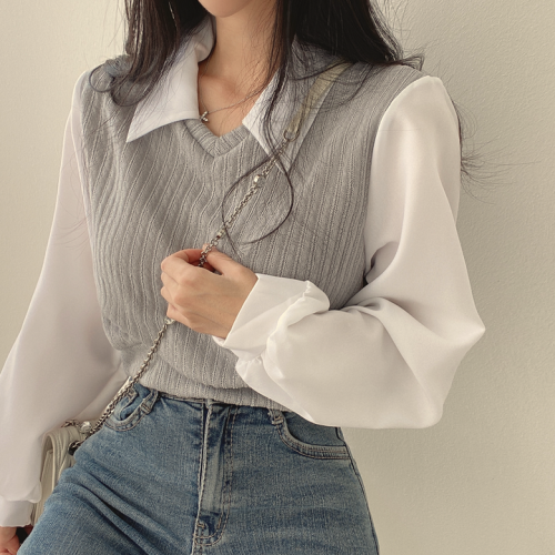 Retro niche French shirt spliced ​​lapel lantern sleeve fake two-piece short knitted top spring new style