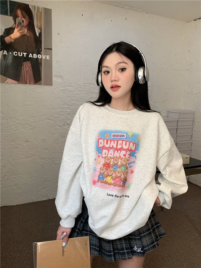 Actual shot of versatile childlike bear loose sweatshirt