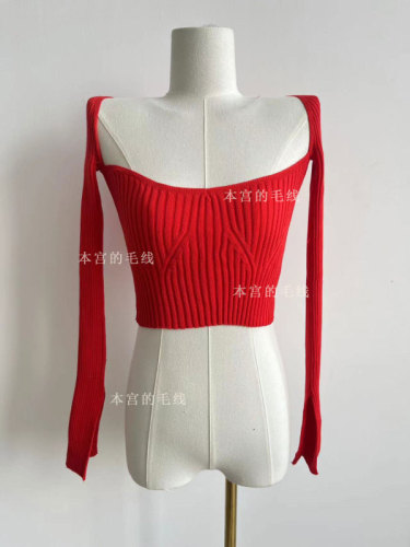 Complete with three standards ~  autumn and winter new hot girl slim white and red V-neck slim long-sleeved short top