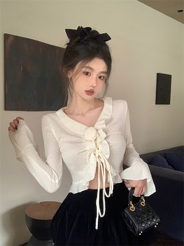 Actual shot of new spring and summer French retro ruffled patchwork trumpet sleeve rose top 2024