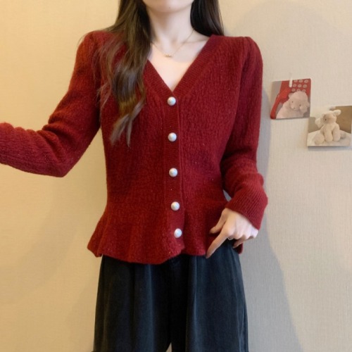 Xiaoxiangfeng red V-neck knitted sweater cardigan jacket for women, spring and autumn style, high-end, age-reducing and slimming bottoming top