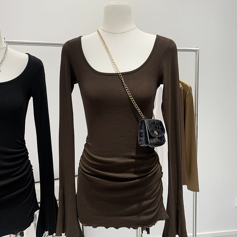 Actual pictures of bell-sleeved pleated sexy bottoming shirt, mid-length women's design, slim and slim inner top