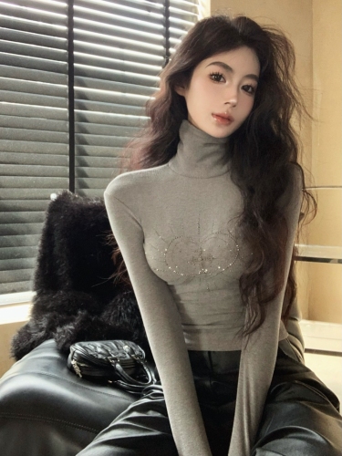 Actual shot of winter free and versatile basic model hot diamond small turtleneck bottoming shirt slim short style inner long-sleeved top