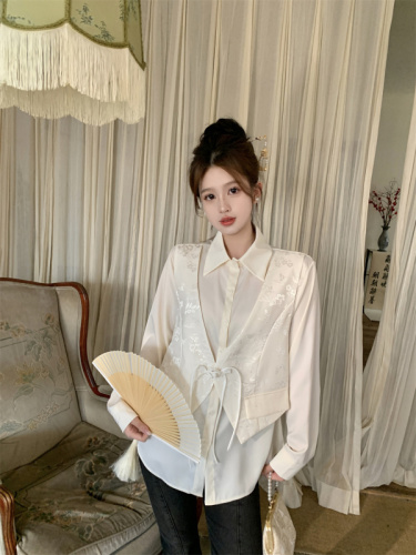 Real shot of 2024 spring new Chinese style vest splicing shirt fake two-piece design cardigan long-sleeved jacket