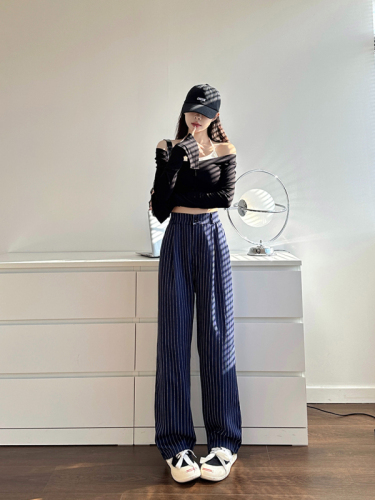 Actual shot of spring striped suit trousers, straight and loose, new high-waisted wide-leg trousers