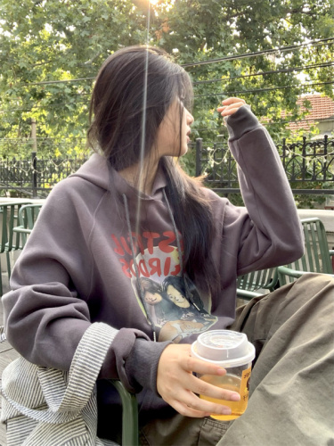 Real shot Lazy Qinglu hooded off-shoulder sweatshirt for women 2024 niche American retro loose top jacket