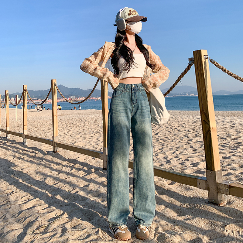 Actual shot of 2024 early spring retro wide-leg jeans with embroidered flowers on the back pocket for women, new high-waisted slimming