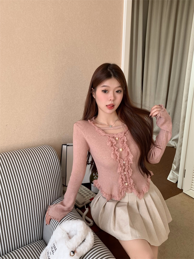 Actual shot of autumn and winter new French design and temperament lace splicing long-sleeved sweater women's tops