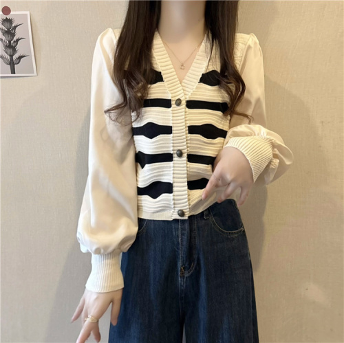 Real shots, real shots ~ New wave pattern v-neck splicing chiffon sleeves knitted cardigan top