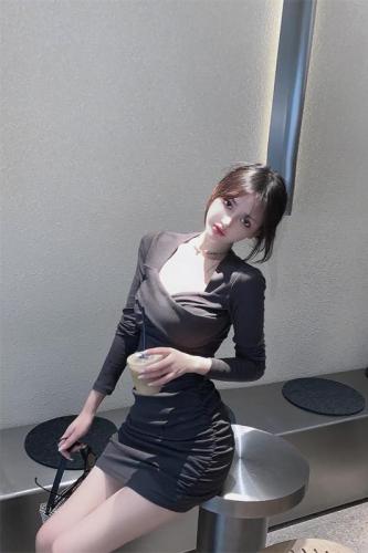 Actual shot ~ 2024 spring slimming Yujie light and mature tight-fitting butt-hugging long-sleeved dress with high-end temperament