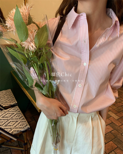 65涤35棉2024韩代Chic新款设计师粉色条纹衬衫上衣
